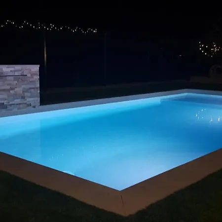 Casa Maria Dolors Con Piscina Y Jardin Privado Holiday home *