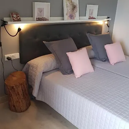 Holiday home Casa Maria Dolors Con Piscina Y Jardin Privado *