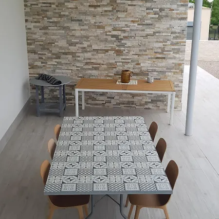 Casa Maria Dolors Con Piscina Y Jardin Privado Holiday home *